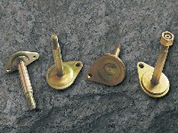 钢板弹簧销总成